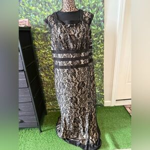 Elegant Black Lace Evening Dress97
